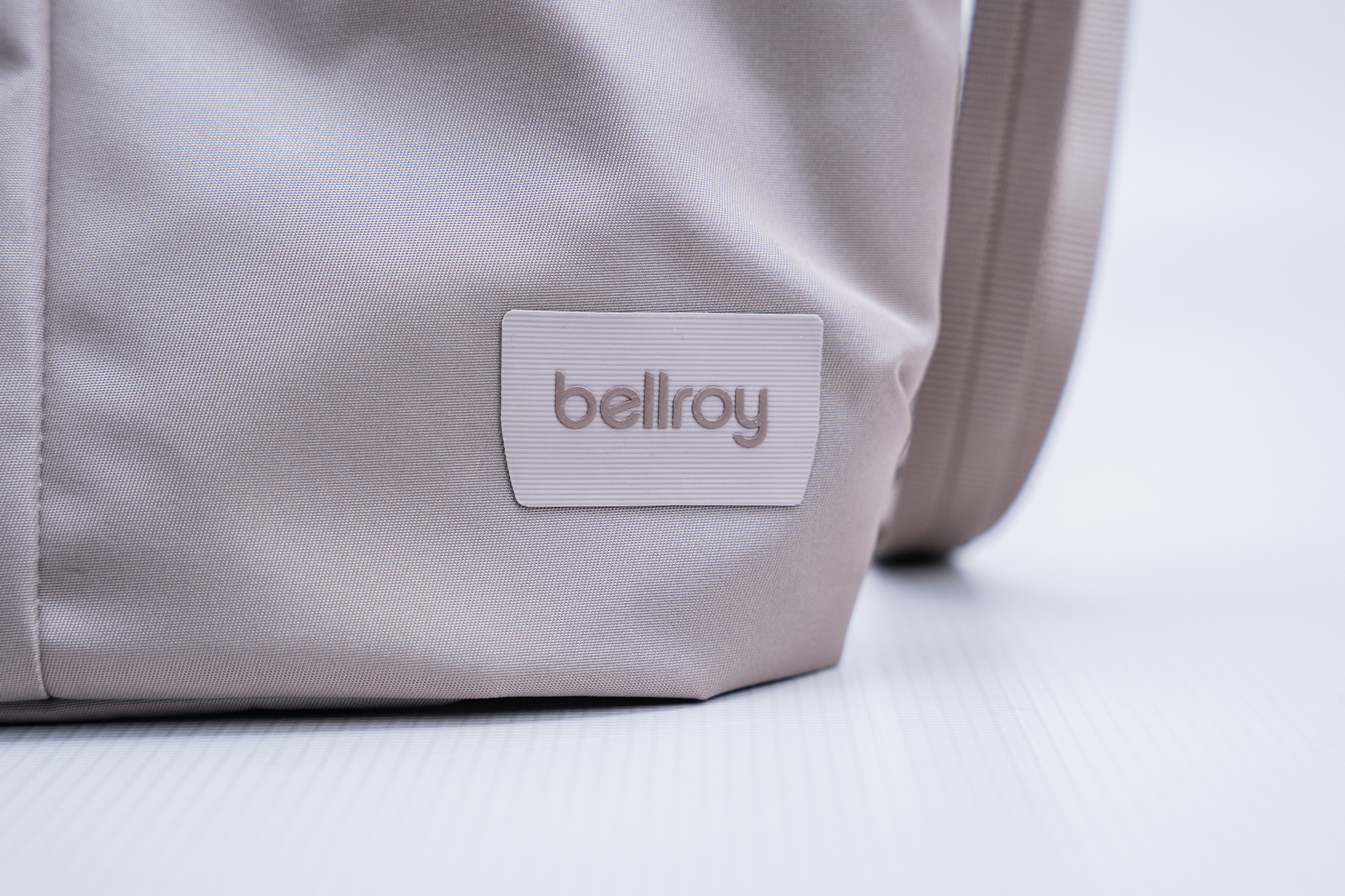 Bellroy Laneway Sacoche: A Lightweight, Expandable Gear Bag